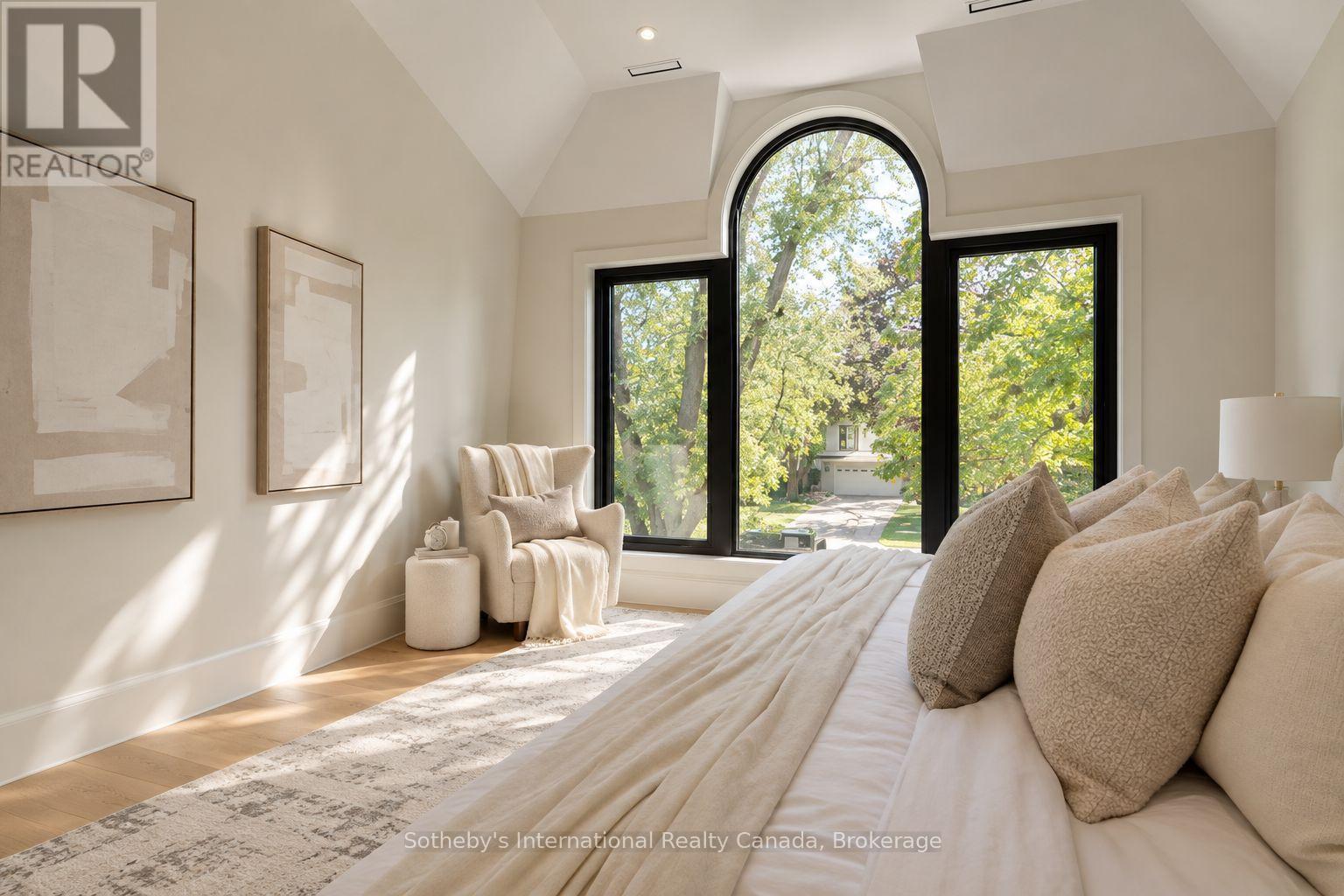 123 TAVISTOCK SQUARE - 13