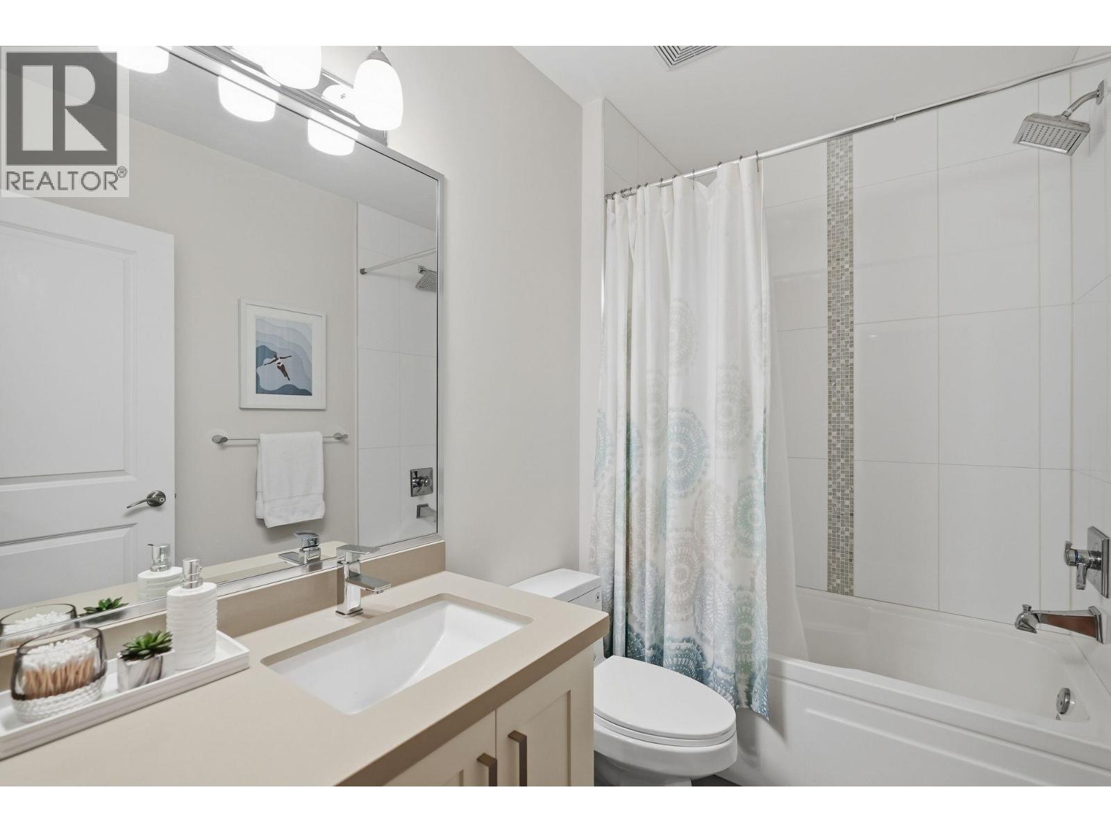 248 E 6TH STREET, North Vancouver