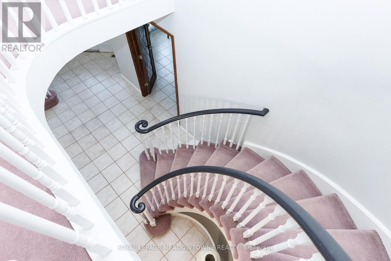38 MCKILLOP COURT - 24