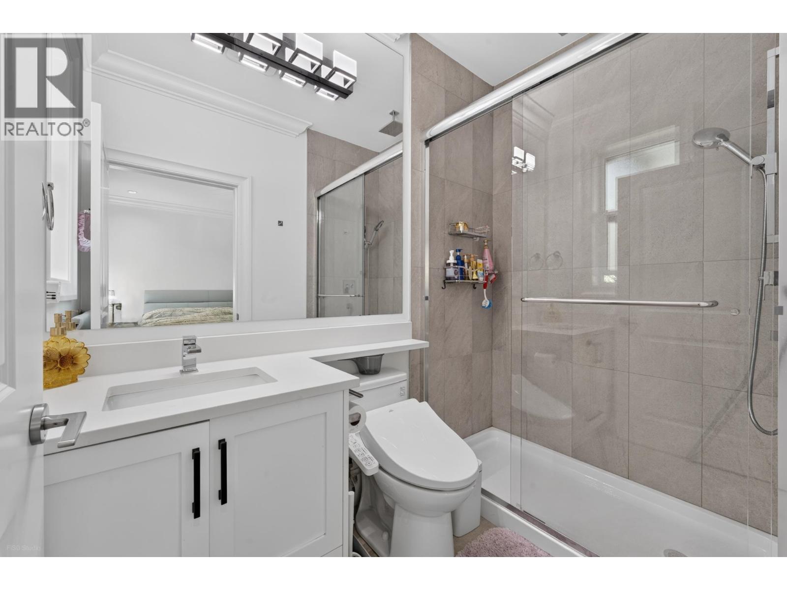 Photo of 5584 RUPERT STREET 10