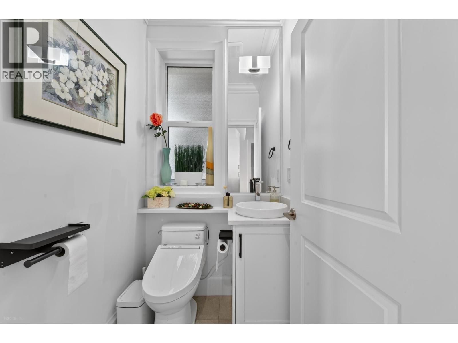 Photo of 5584 RUPERT STREET 5