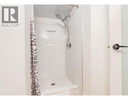 8402, 400 Eau Claire Avenue SW - photo 18