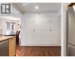 8402, 400 Eau Claire Avenue SW - photo 12