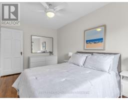 5 Beaufield Avenue, Toronto, ON M4G3R2 Photo 17