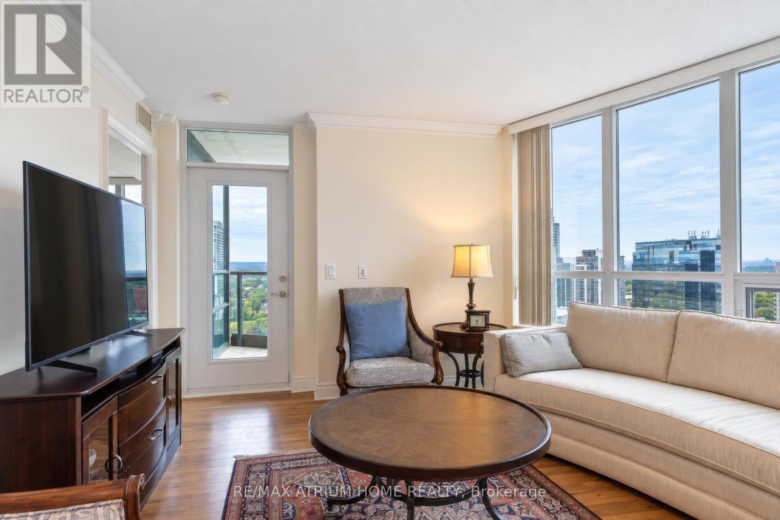 #2320 25 GREENVIEW AVENUE - 15