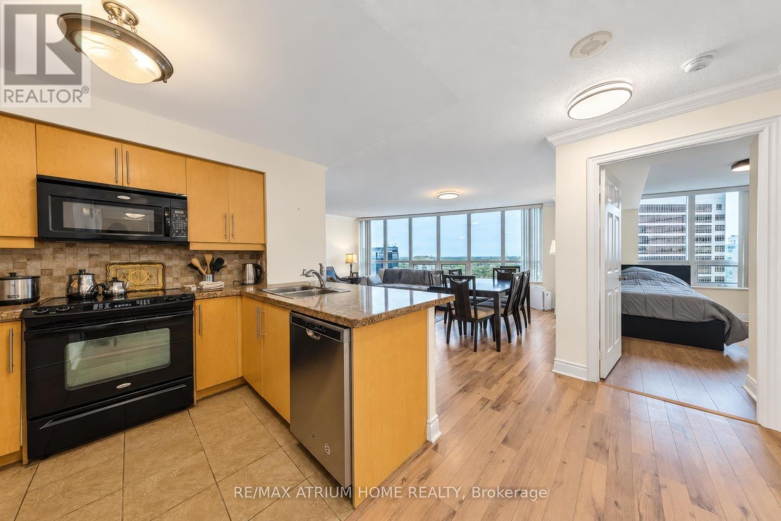 #2320 25 GREENVIEW AVENUE - 8