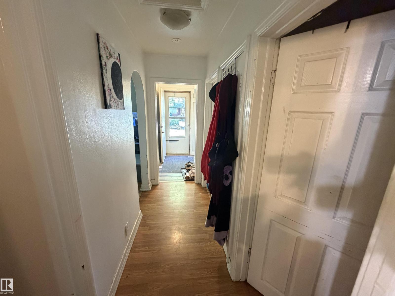 12245 81 ST NW - 4