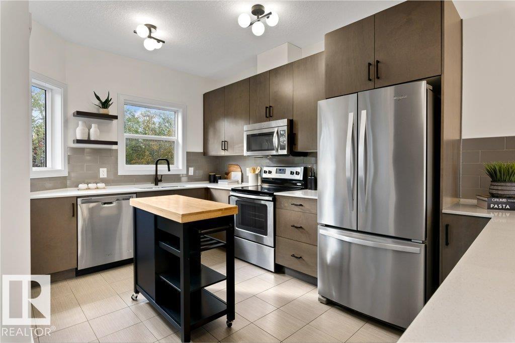 #19 150 EVERITT DR - 13