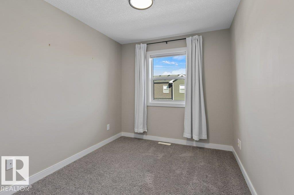#19 150 EVERITT DR - 26