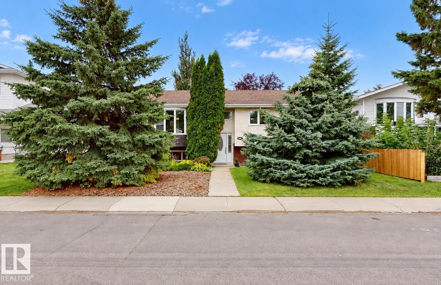 9813 152 ST NW - 1