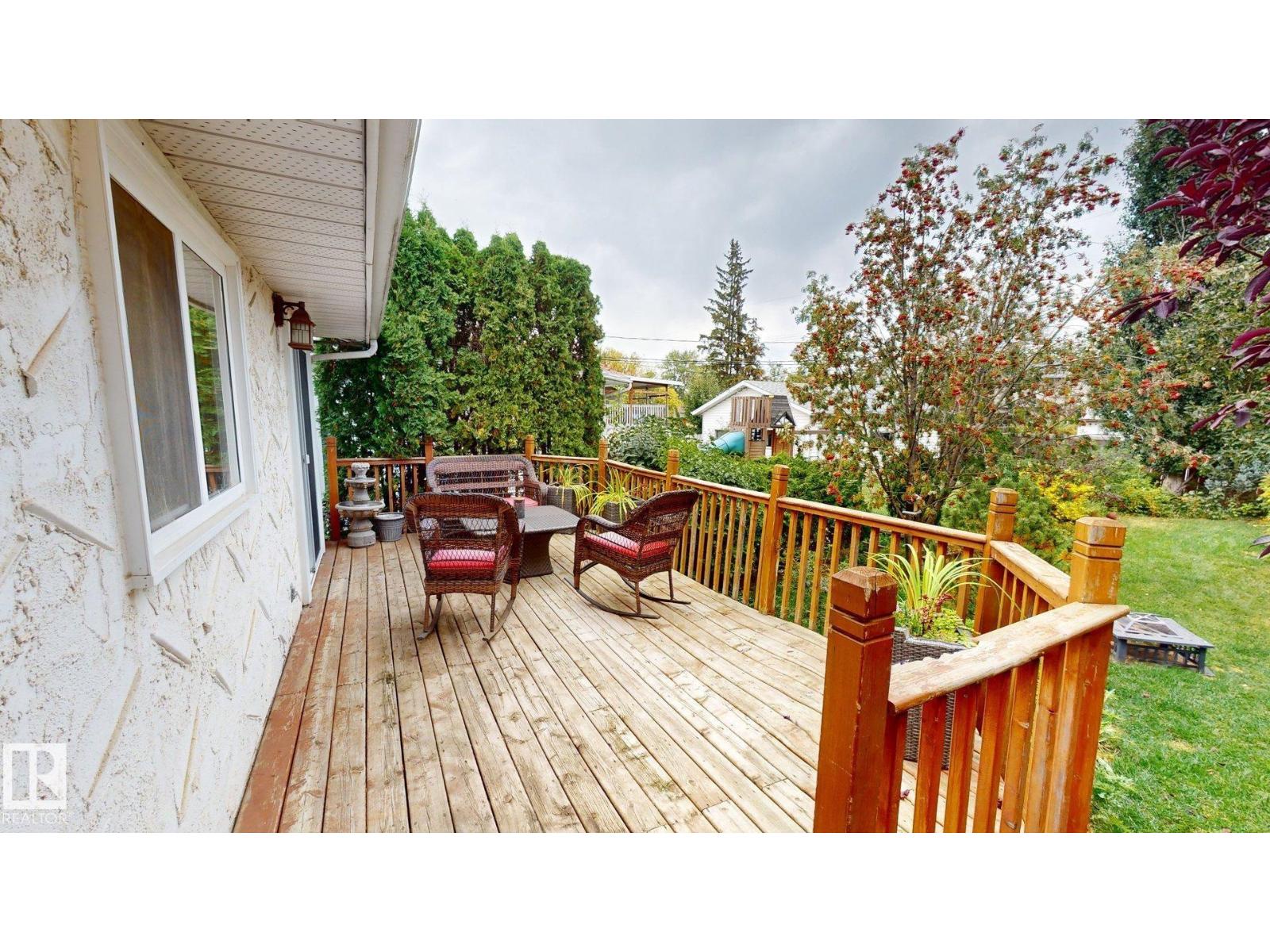 9813 152 ST NW - 33