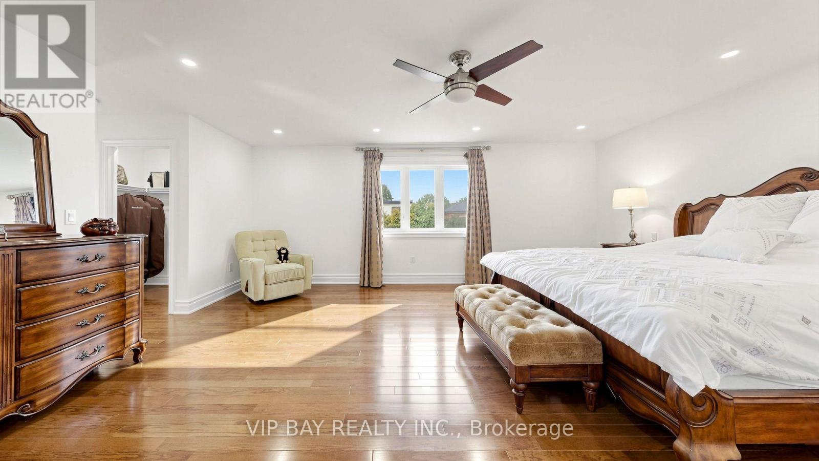 12 Mackay Drive, Richmond Hill, ON photo 25