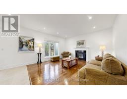 12 Mackay Drive, Richmond Hill, ON L4C6P1 Photo 17