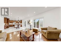 12 Mackay Drive, Richmond Hill, ON L4C6P1 Photo 18