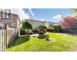 12 Mackay Drive, Richmond Hill, ON L4C6P1 Photo 48