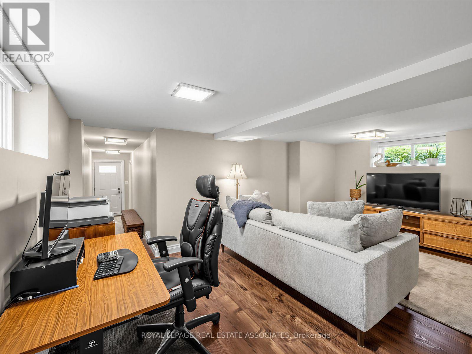 41 RINGLEY AVENUE - Image 30