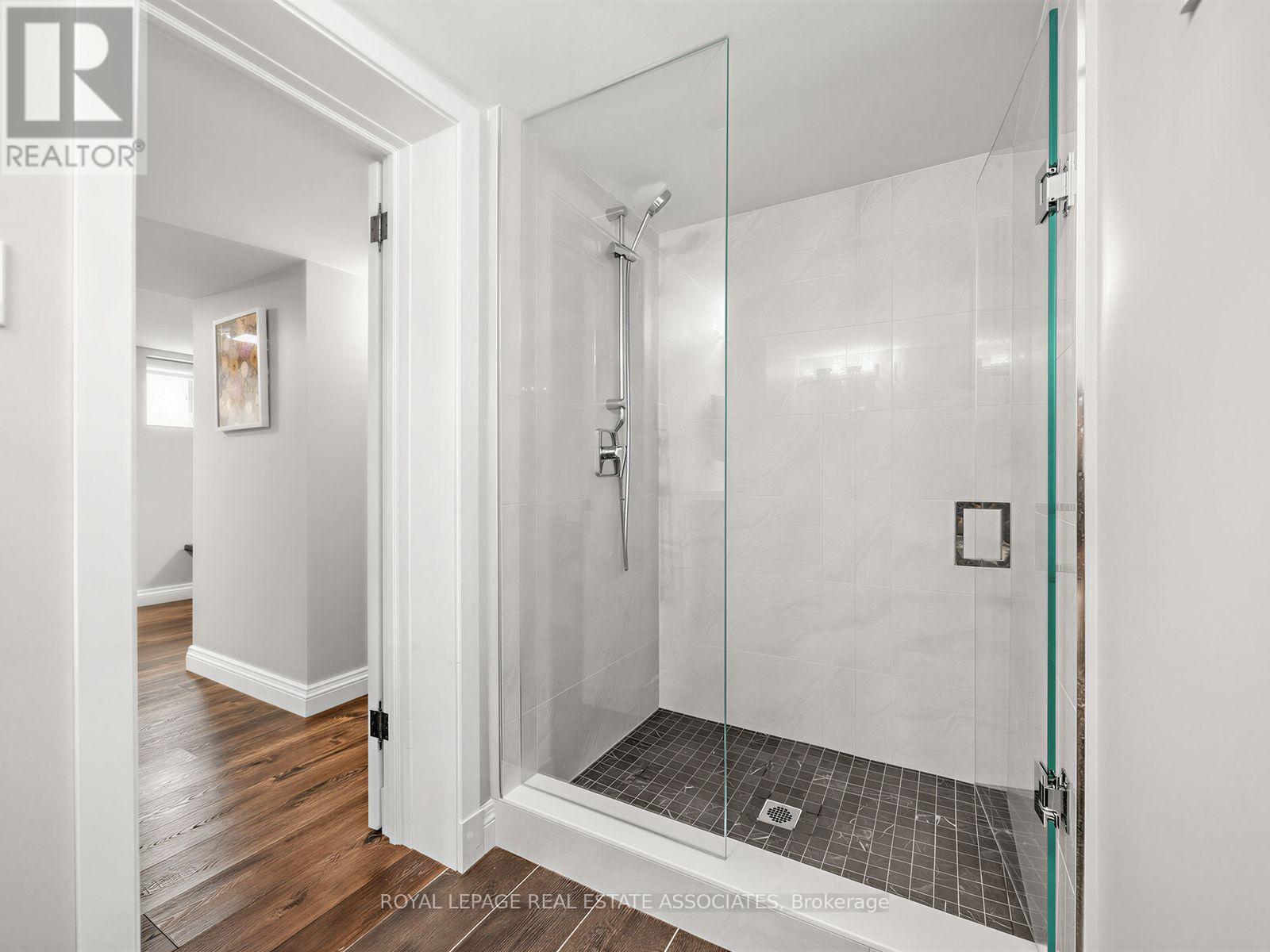41 RINGLEY AVENUE - Image 35
