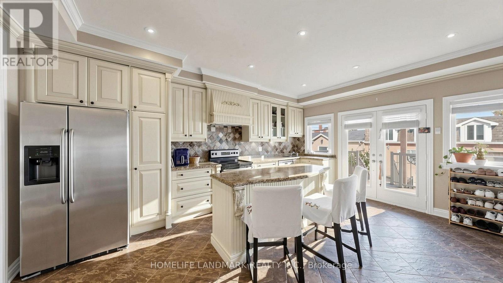 357 BARTLETT AVENUE N - 10