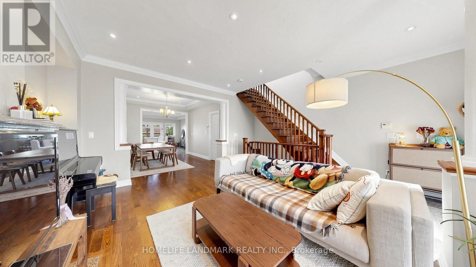 357 BARTLETT AVENUE N - Image 4