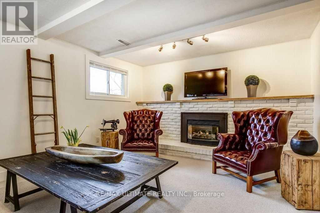 2391 WYANDOTTE DRIVE - 20