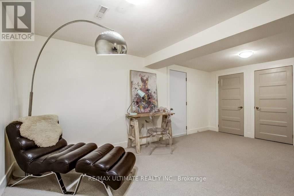 2391 WYANDOTTE DRIVE - 26