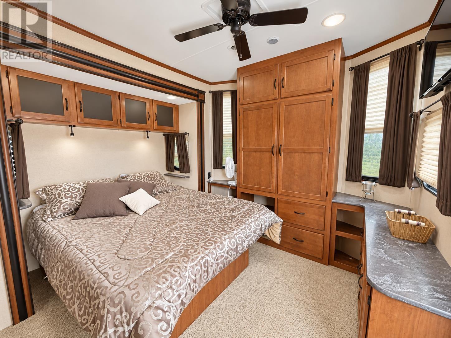 6119 Route 11 - Image 15