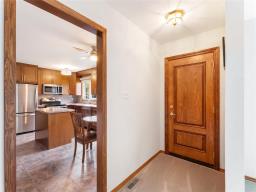 149 Sophia Street, Selkirk, MB R1A1X9 Photo 8