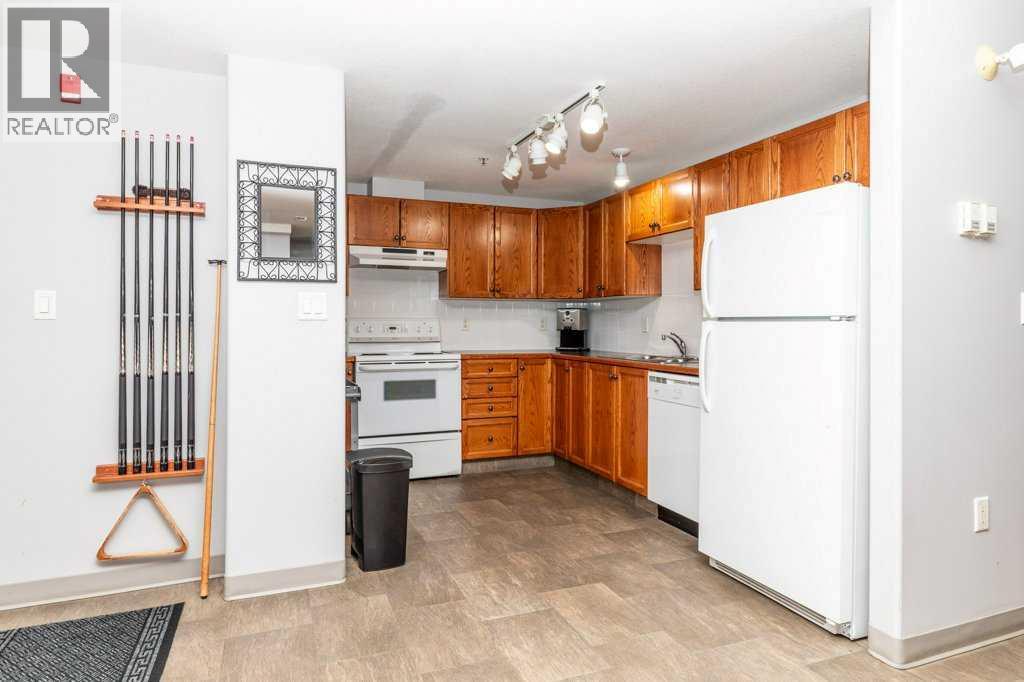 #302 5590 45 Street - 25
