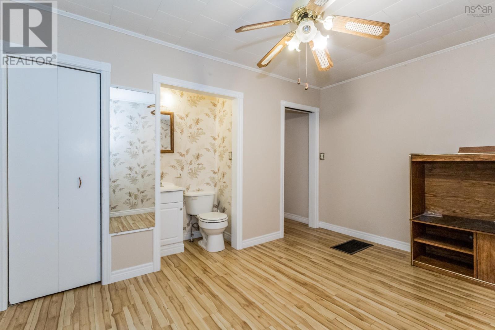 5841 Highway 1 - Image 20