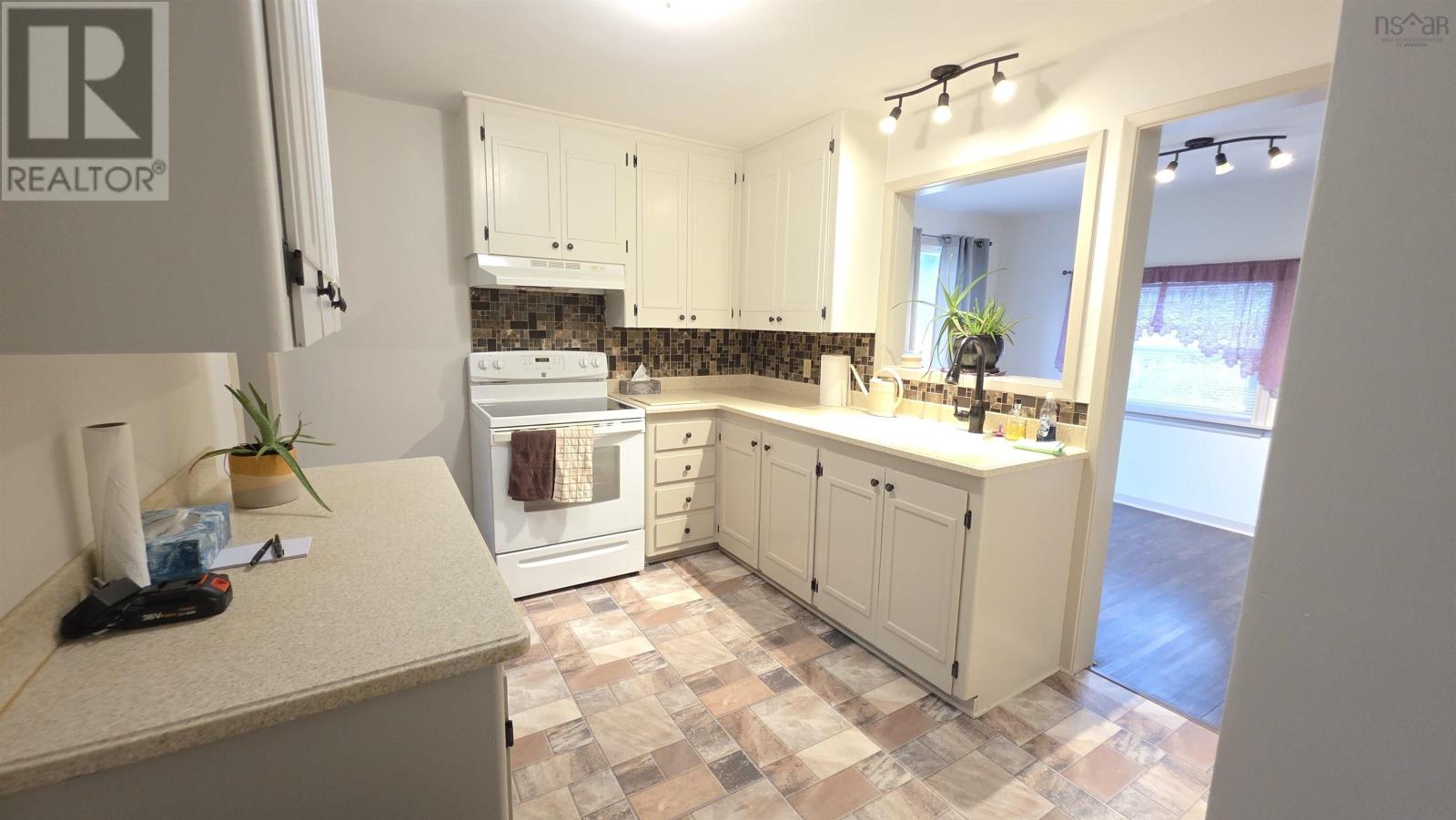 181 Crescent - 6
