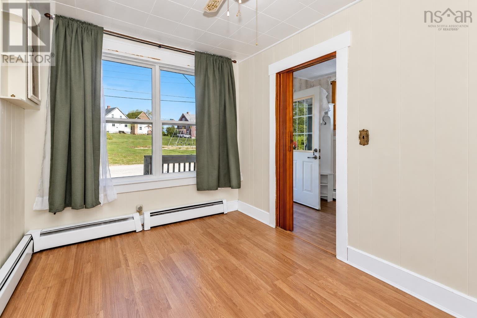 21 Railroad Street, 23 Rialroad. Street - 18