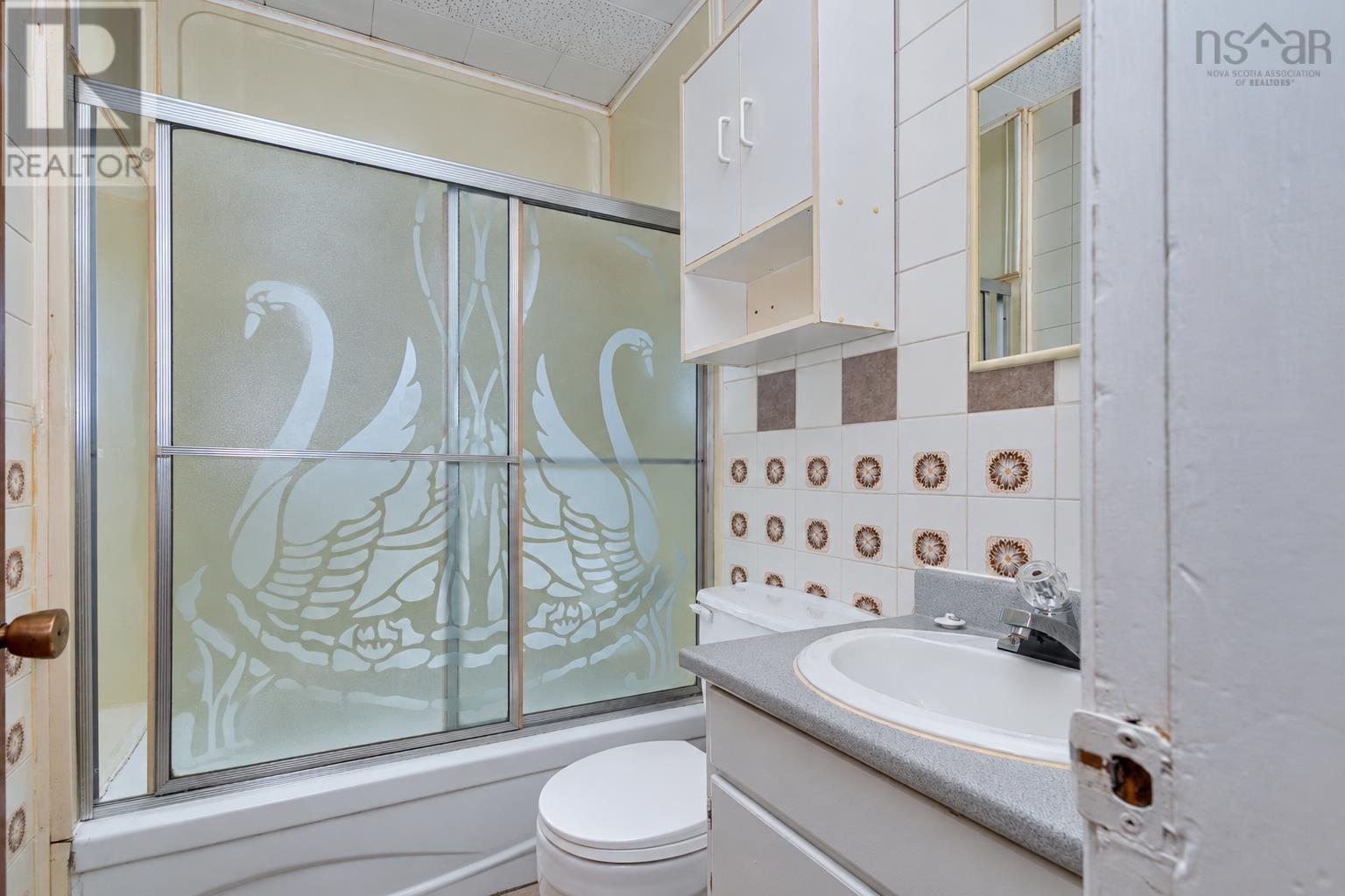 21 Railroad Street, 23 Rialroad.       Street - Image 34