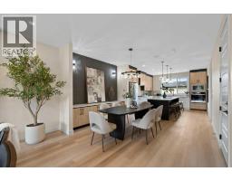 4pc Bathroom - 8313 47 Avenue Nw, Calgary, AB T3B1Z6 Photo 14