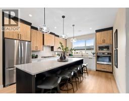 Kitchen - 8313 47 Avenue Nw, Calgary, AB T3B1Z6 Photo 17