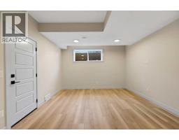 8313 47 Avenue Nw, Calgary, AB T3B1Z6 Photo 37