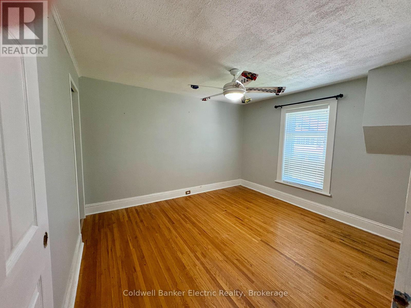 21 Sussex Street North, Kawartha Lakes, ON photo 13