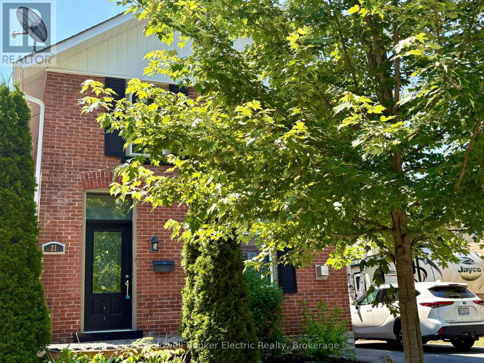 21 Sussex Street North, Kawartha Lakes, ON photo 20