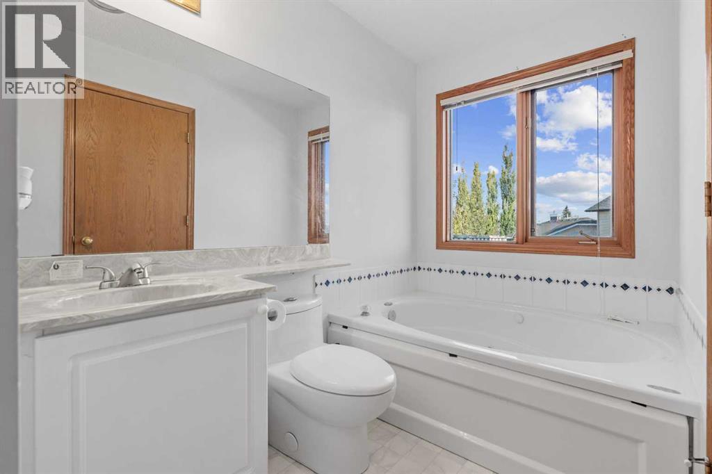 28 Harvest Oak Drive NE, Calgary, Alberta, T3K4E2 — thumbnail 9