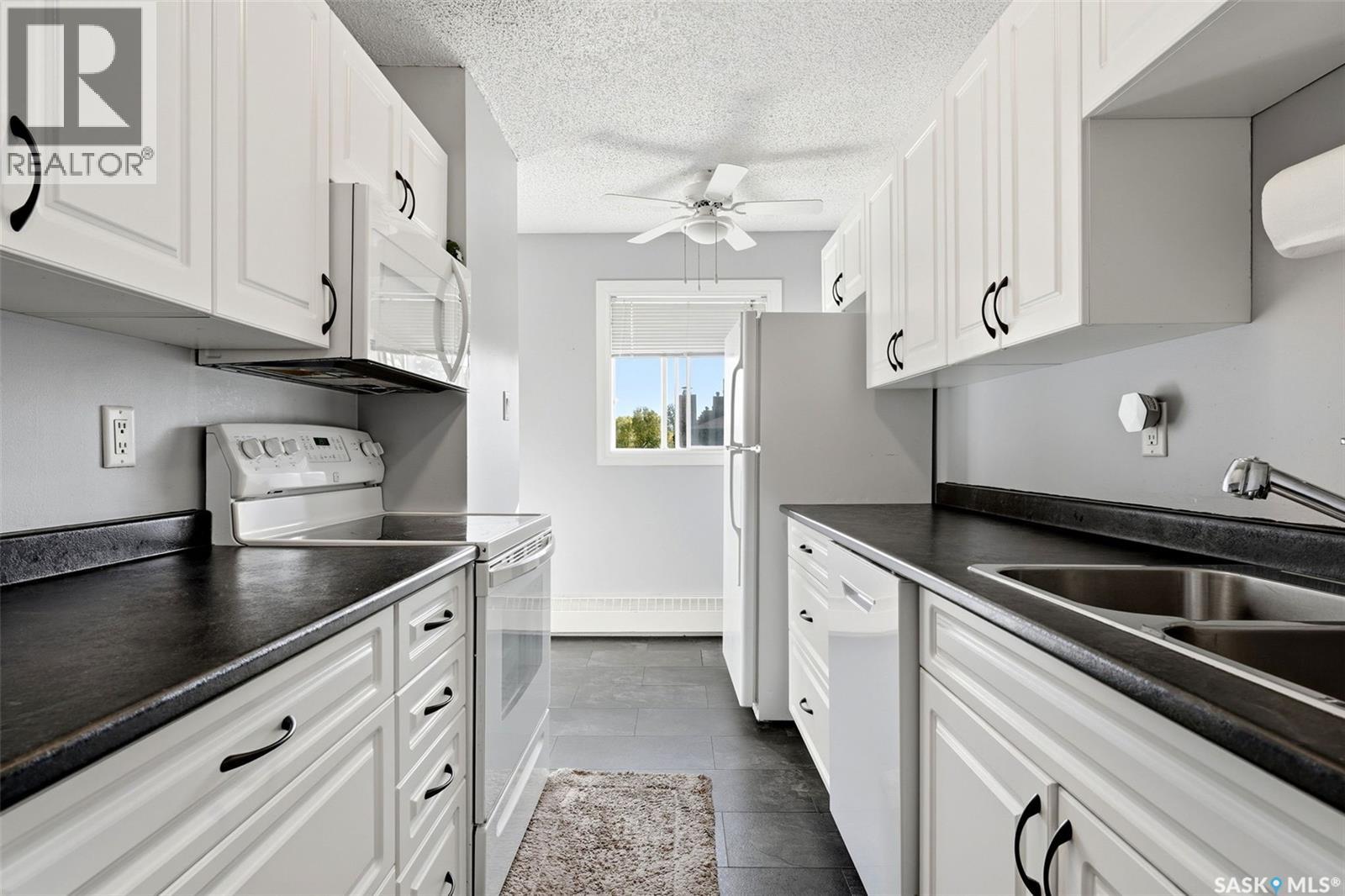 #205 55 Alport CRESCENT - Image 11