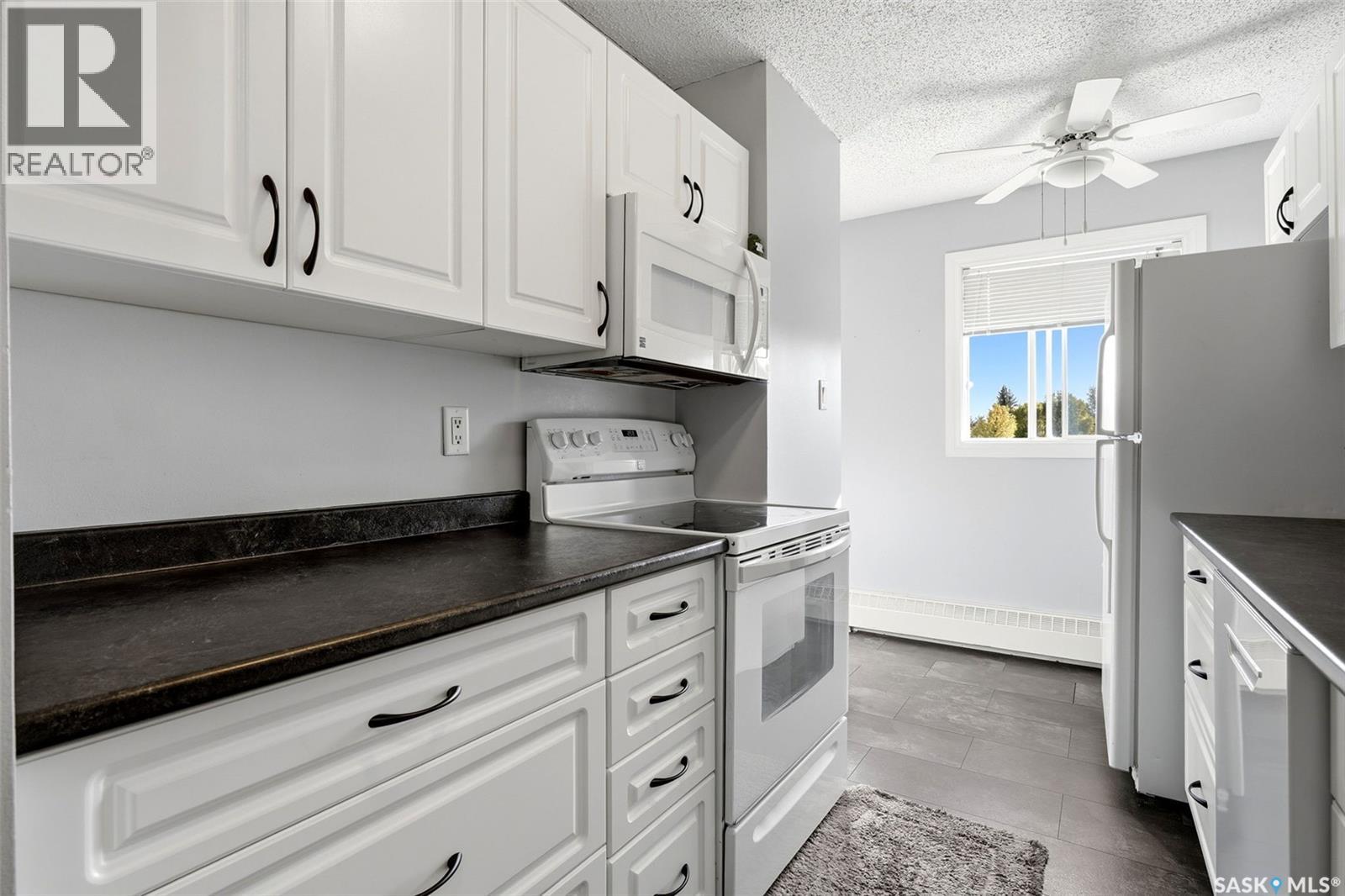 #205 55 Alport CRESCENT - Image 13
