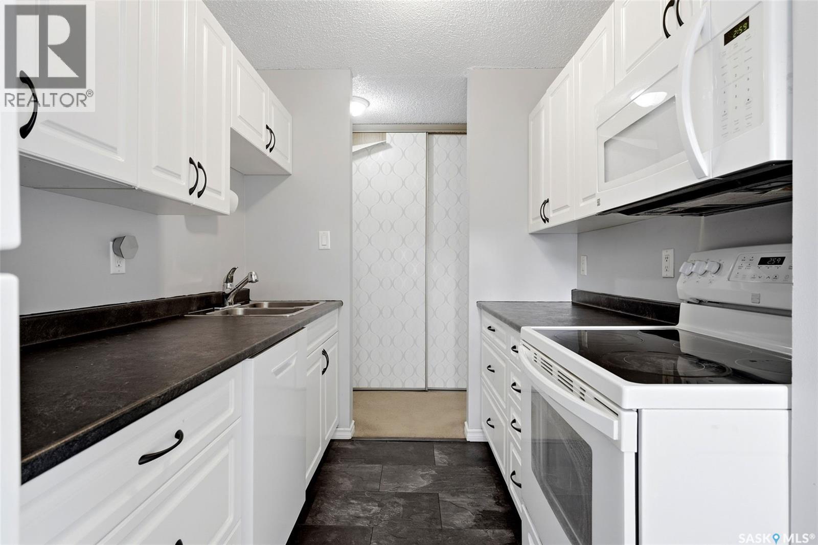 #205 55 Alport CRESCENT - 14
