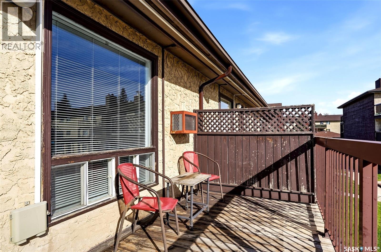 #205 55 Alport CRESCENT - 25