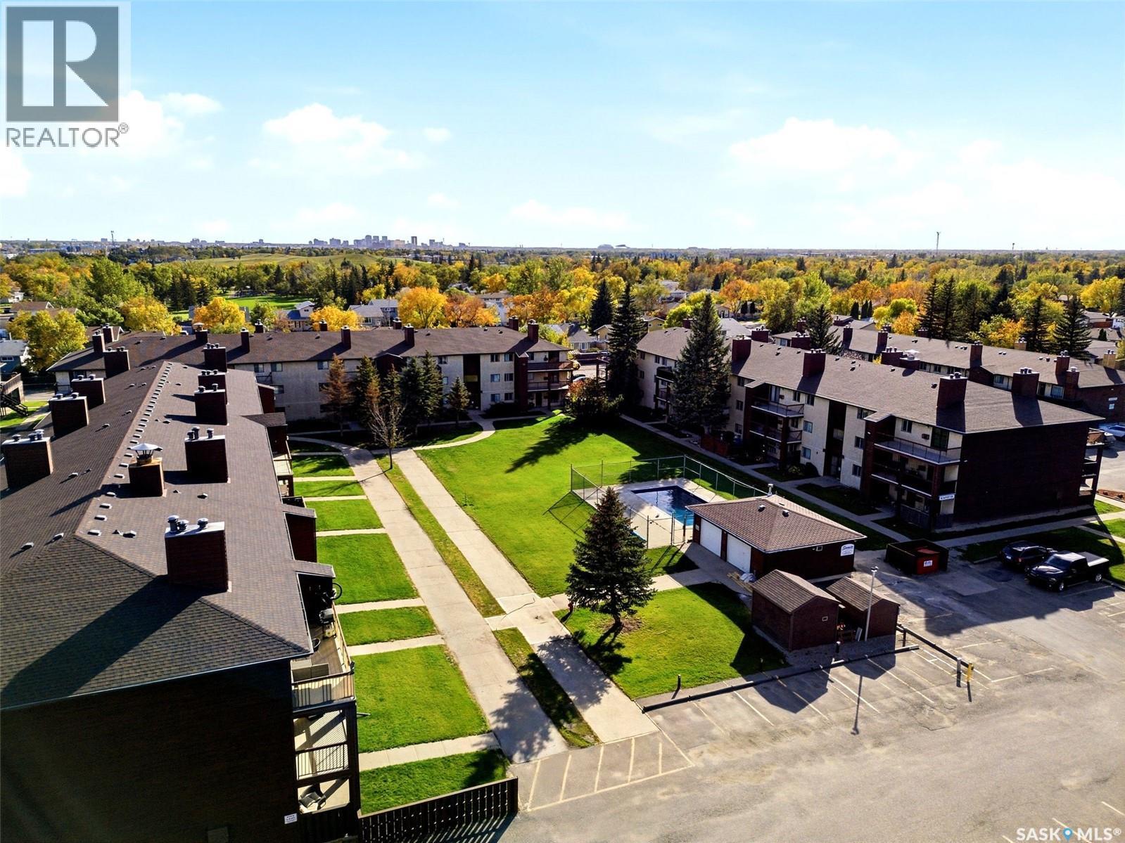 #205 55 Alport CRESCENT - 38