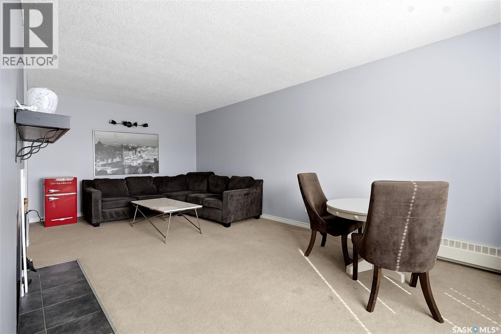 #205 55 Alport CRESCENT - 6