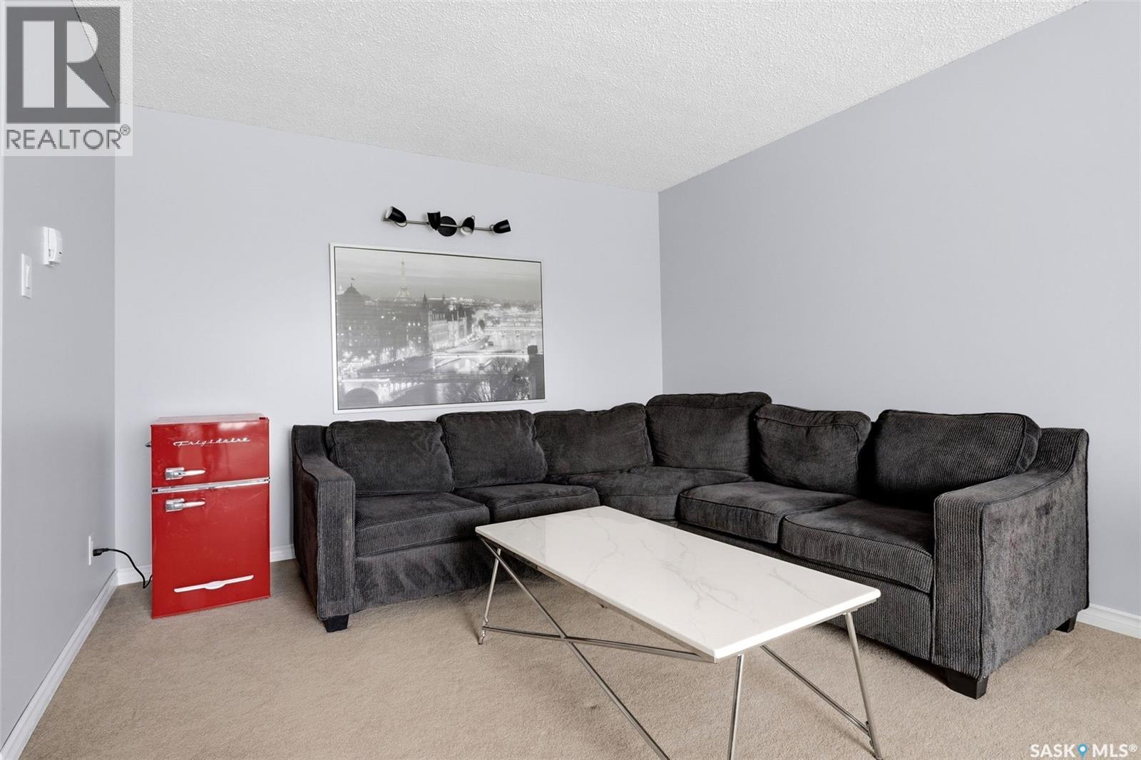 #205 55 Alport CRESCENT - Image 7