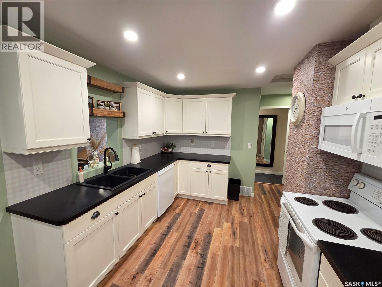 209 6th STREET - 20