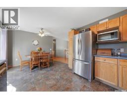 3pc Bathroom - 10 Turner Place, Prince Albert, SK S6X1C1 Photo 12