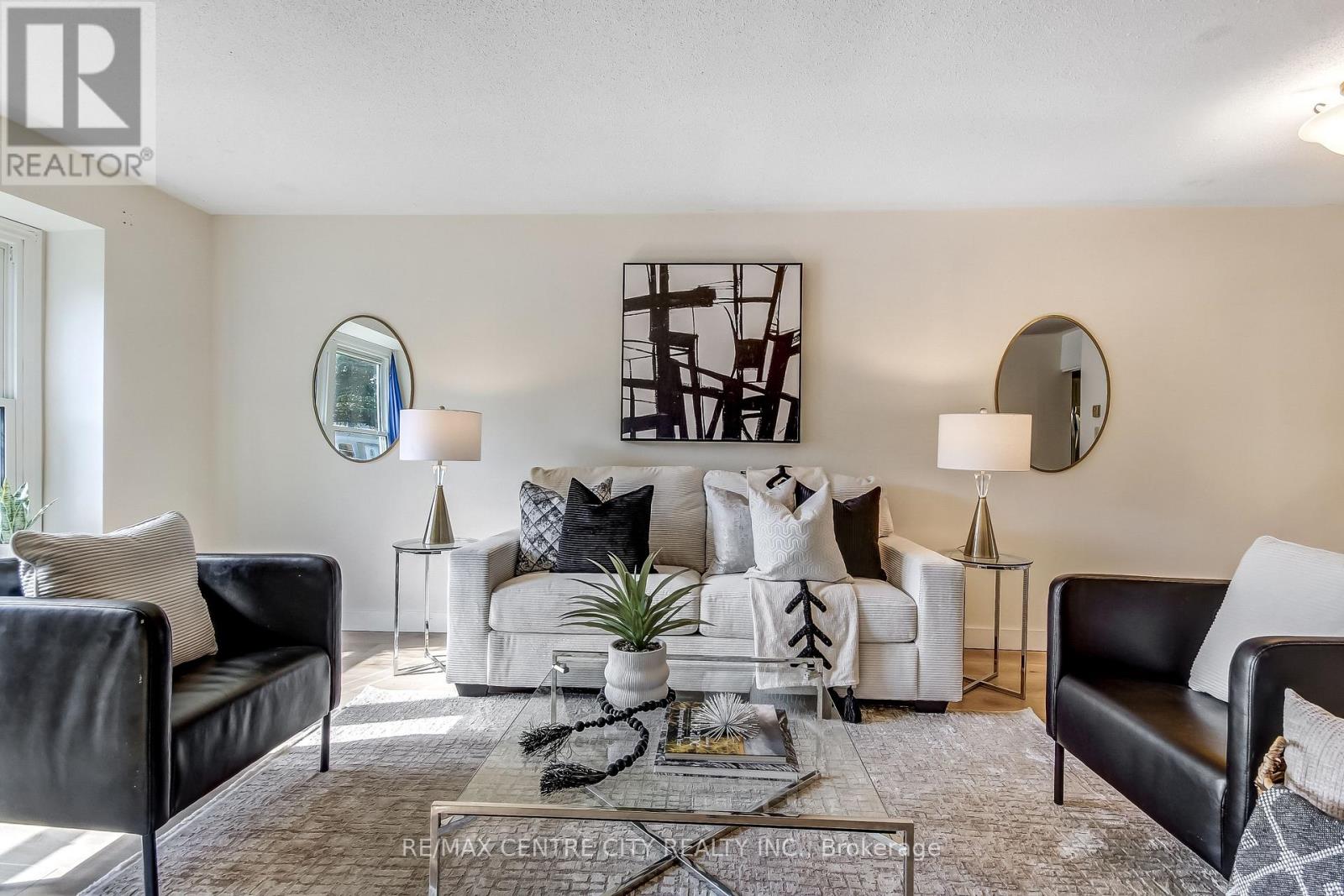#30 101 Highview Avenue East, London South (South P), Ontario, N6C5G4, London South (South P), Ontario — photo 3 of 5