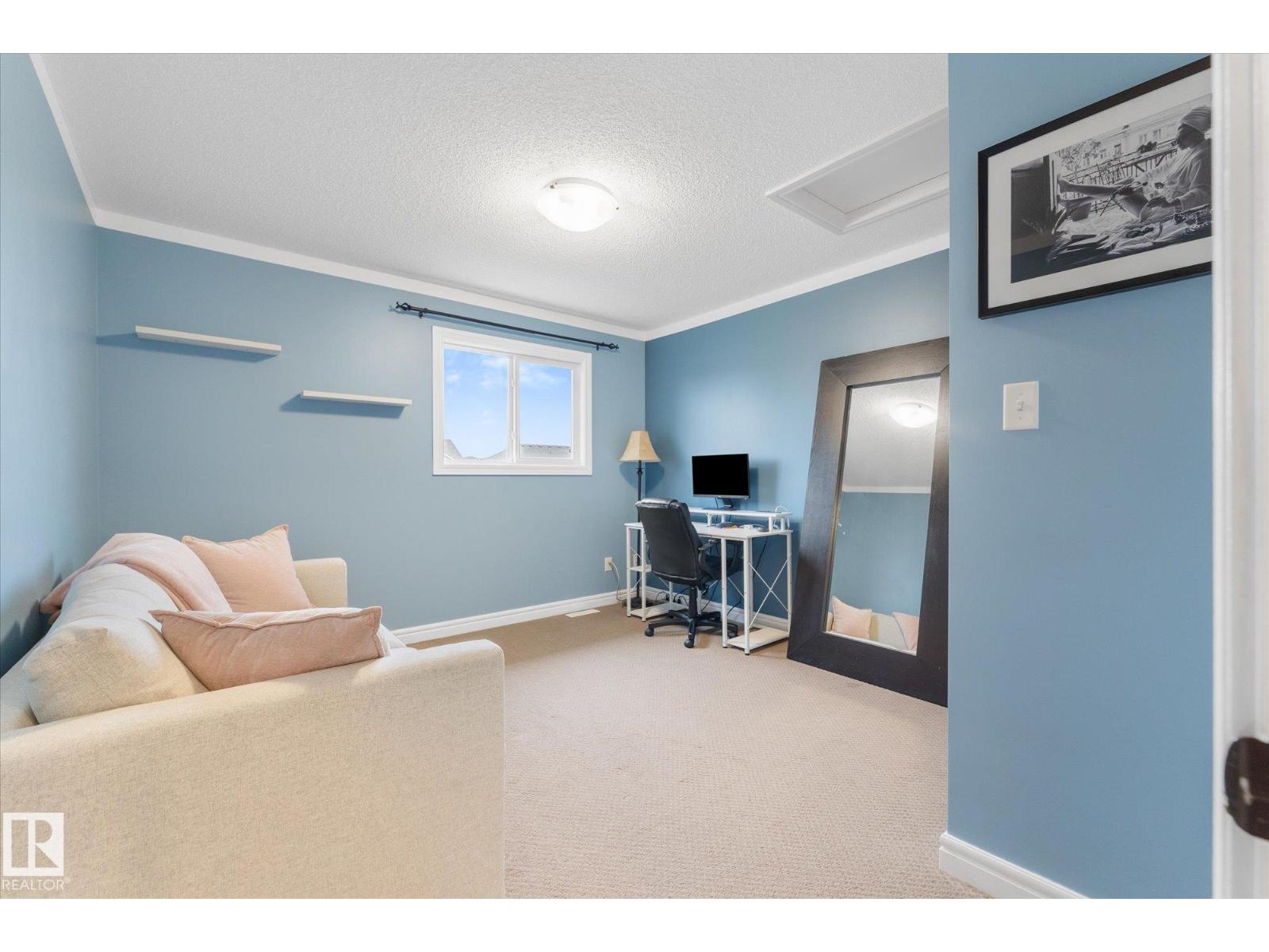 16 MEADOWLAND CR - 27