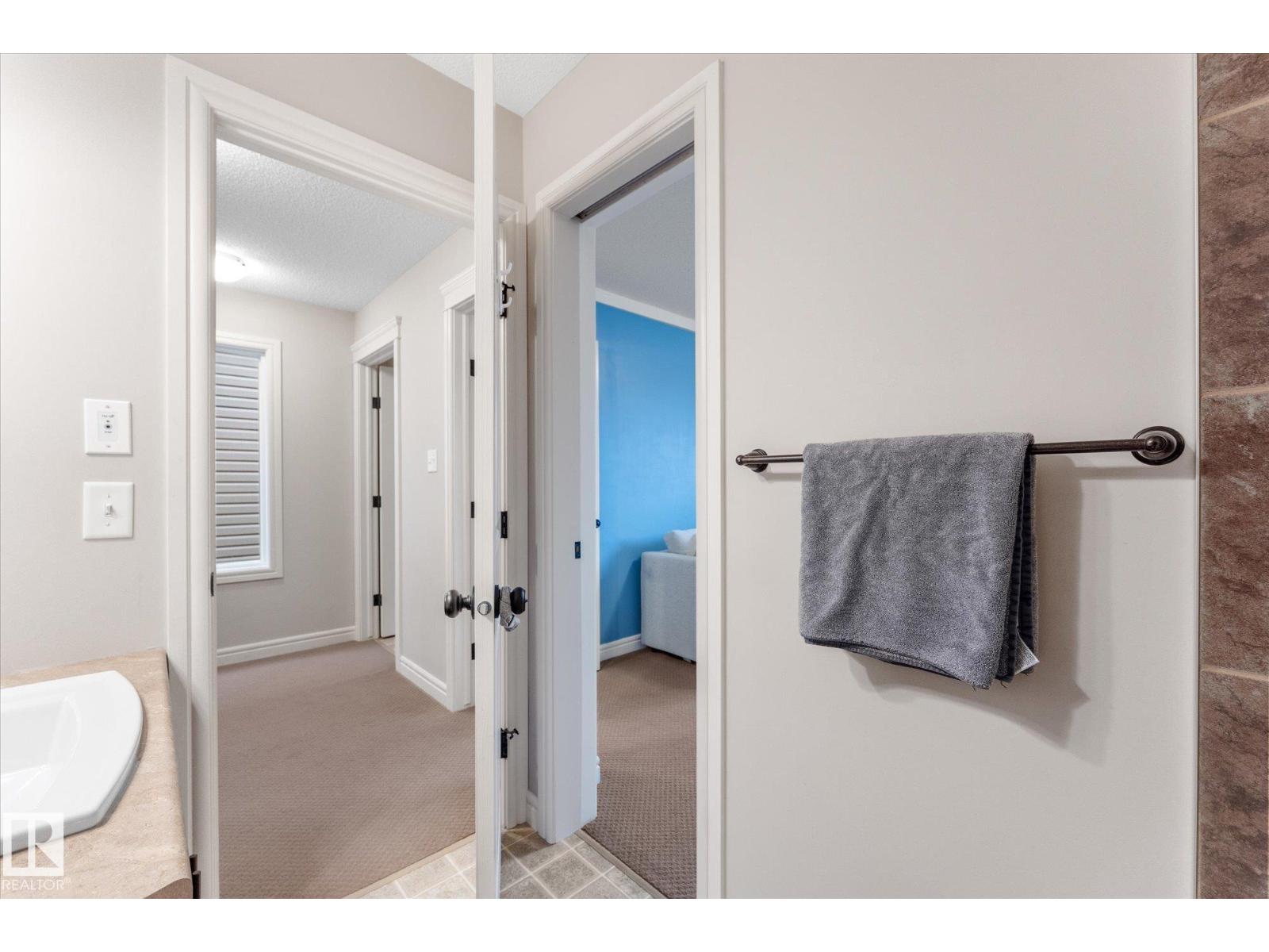 16 MEADOWLAND CR - 30
